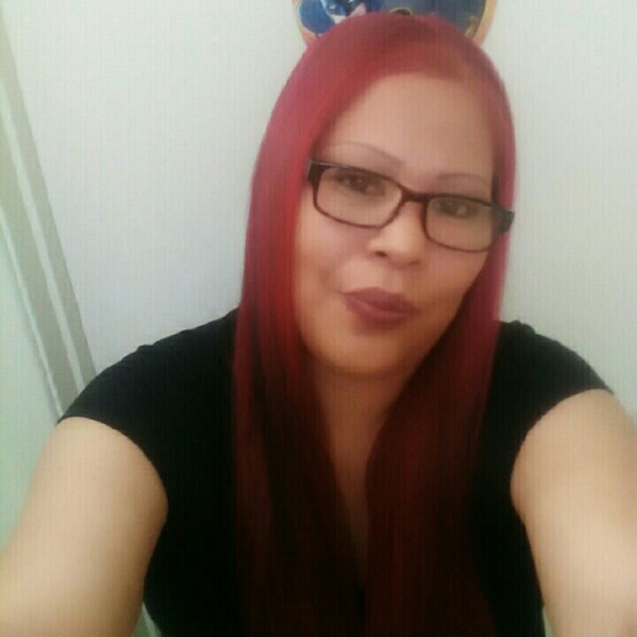 Meet your Posher, Cheryl - Picture 1 of 1