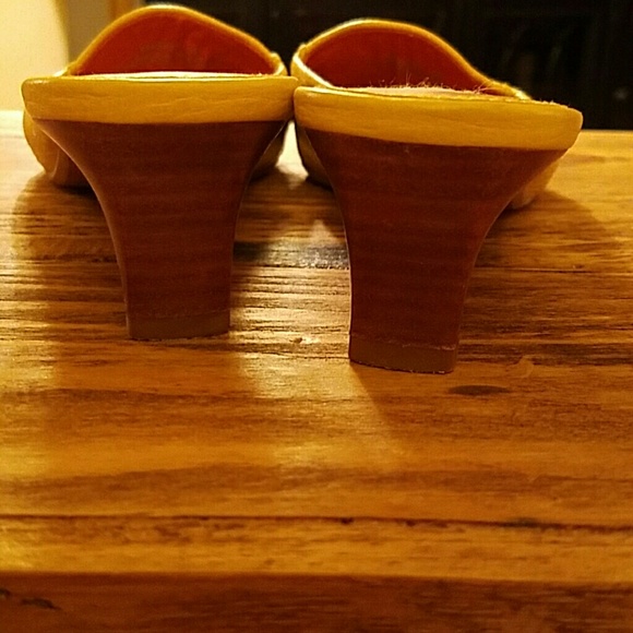 Shoes - Picture 3 of 4