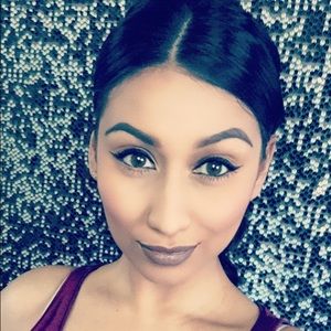 Meet your Posher, Paulina
