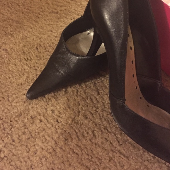 bcbgirls black pump