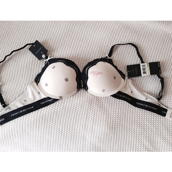 🆕 NWT Tommy Hilfiger Bra