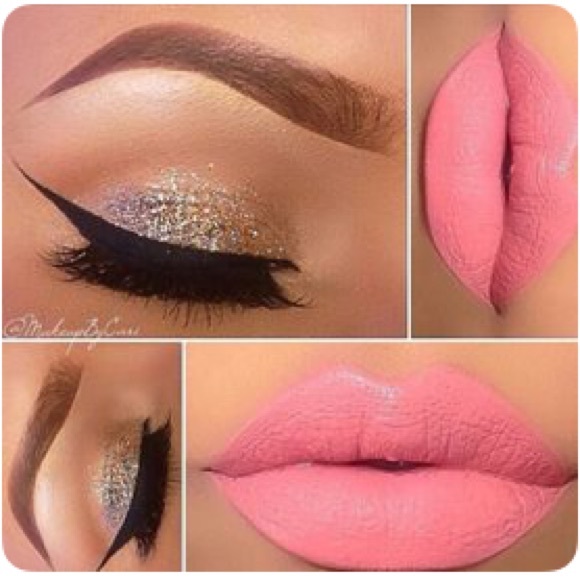 BRIGHT CORAL LIPSTICK