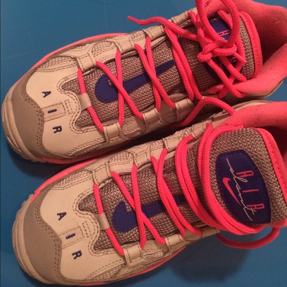 Nike Slants