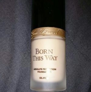 Too Faced Born This Way foundation in Snow