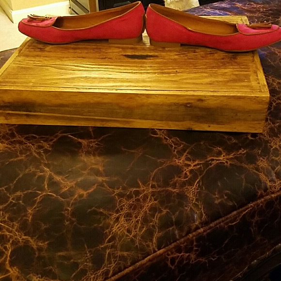 Shoes - Picture 2 of 4