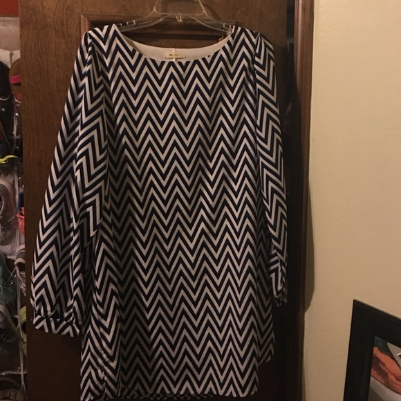 Black blue and white chevron long sleeve dress