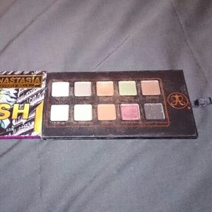 Anastasia Beverly Hills Lavish palette