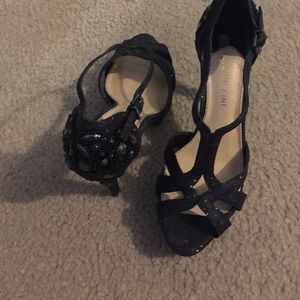 Gianni Bini black heels