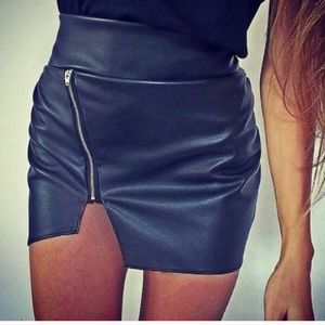 Faux leather black skirt