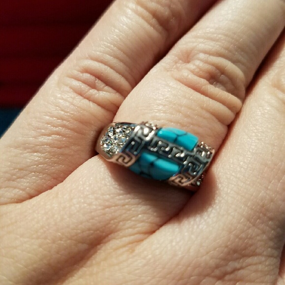 Unique ring