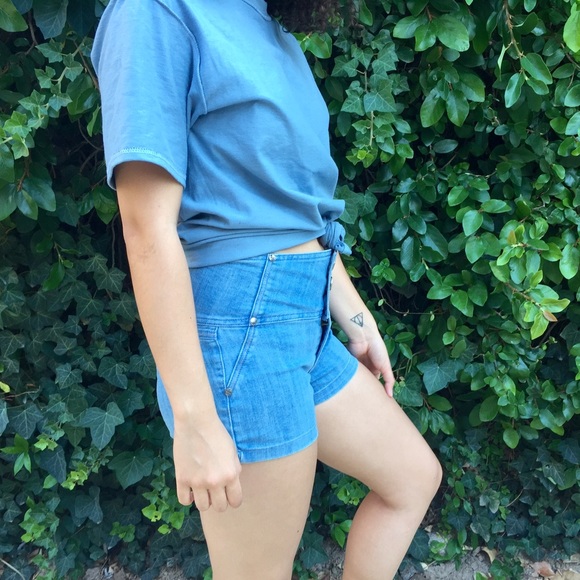 Vintage-esque High Wasties 😋 - Picture 2 of 3