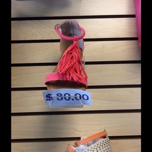 Coral flat sandals