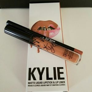 Kylie lipkit in EXPOSED! 💋