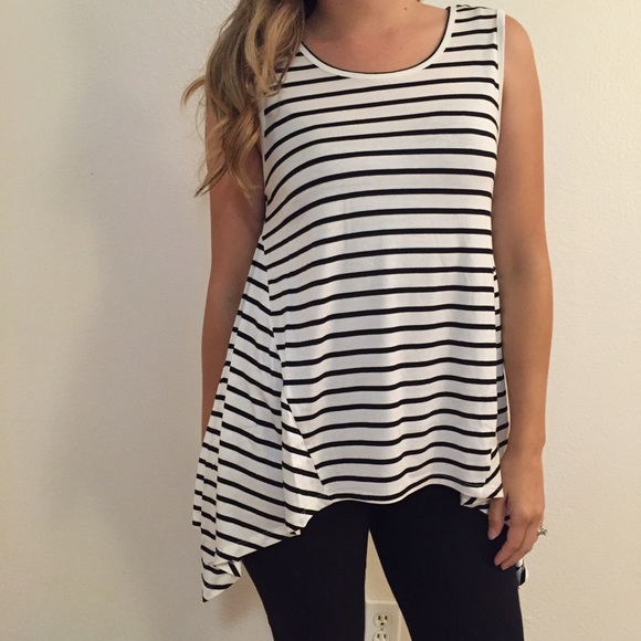 Striped Sleeveless Trapeze Tunic - Picture 2 of 4