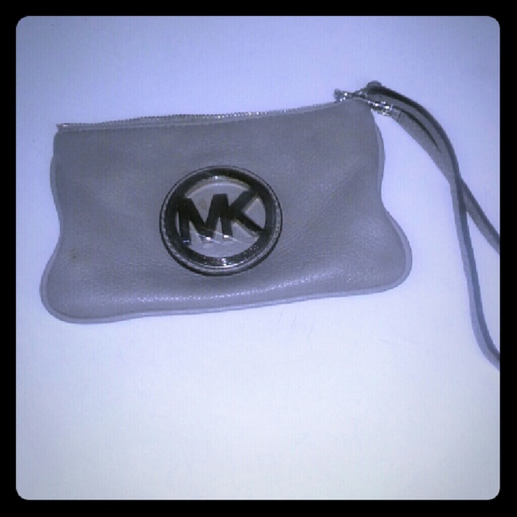 Wristlet