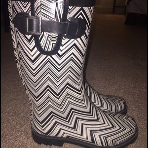 Rain boots. Great condition!