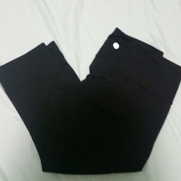 GUC, Lululemon Embody crop, size 10.