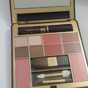 ESTEE LAUDER PALETTE