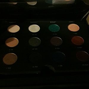 Makeup forever eyeshadow palette in case