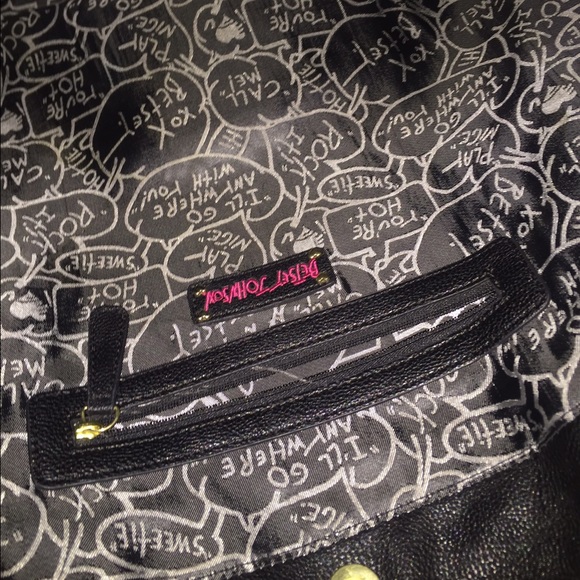 Betsey Johnson hand bag - Picture 3 of 3