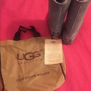 UGG boots, gray, size 8