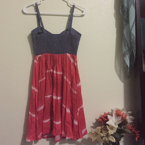 Dress - Picture 3 of 4