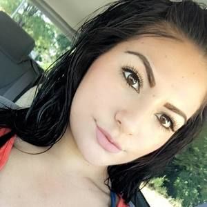 Meet your Posher, Joselyne