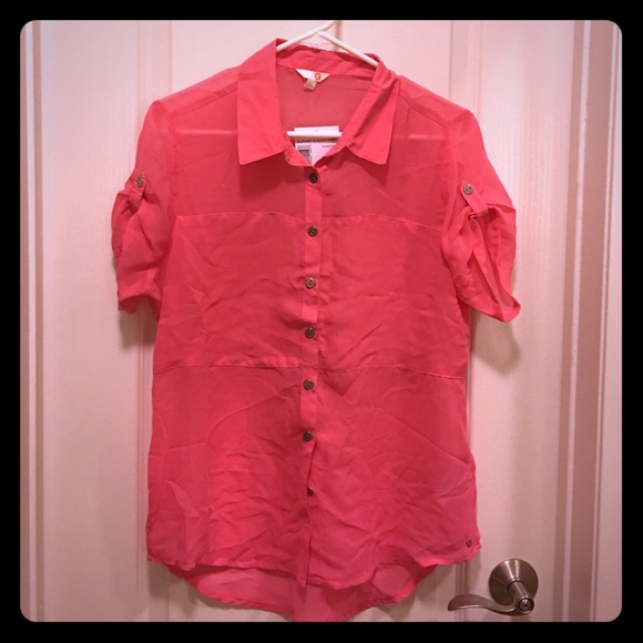 NWT Pink/Coral button up top from Guess