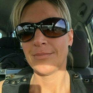 Meet your Posher, Tory