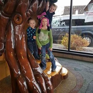 Meet your Posher, Angie