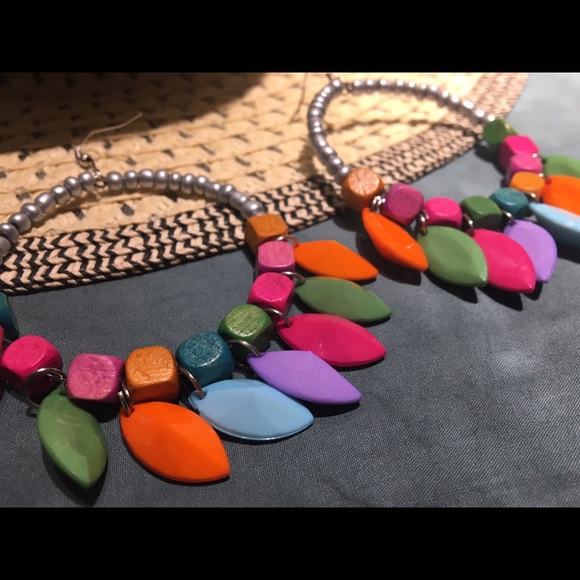 Multicolored earrings - Picture 2 of 2