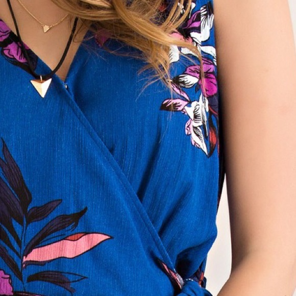 1DAYSALE Floral Faux Wrap Romper - Picture 3 of 4