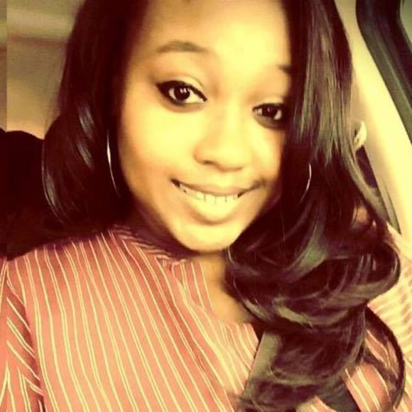 Meet your Posher, Latoya