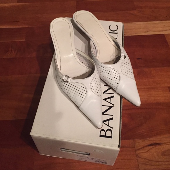 Banana Republic White Katrina Heels