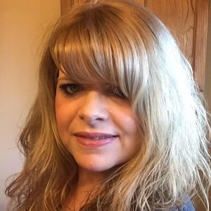 Meet your Posher, Cynthia