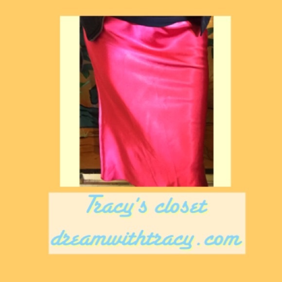 Red hot satin-look skirt drapes around the curves - Picture 1 of 3