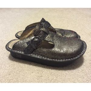Alegria Bronze Lite Professional Clogs Size 36