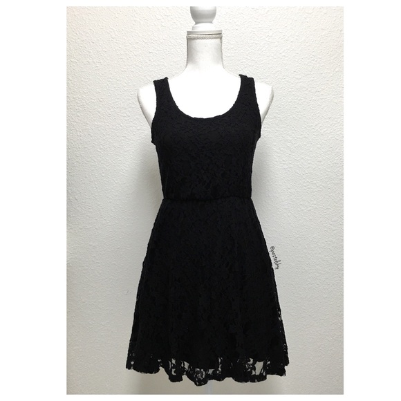 MONTEAU lace dress - Picture 2 of 3