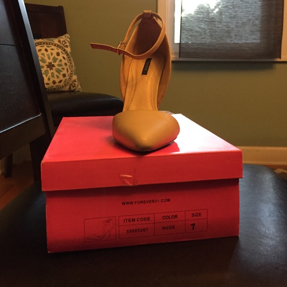 Shoes - Picture 2 of 2