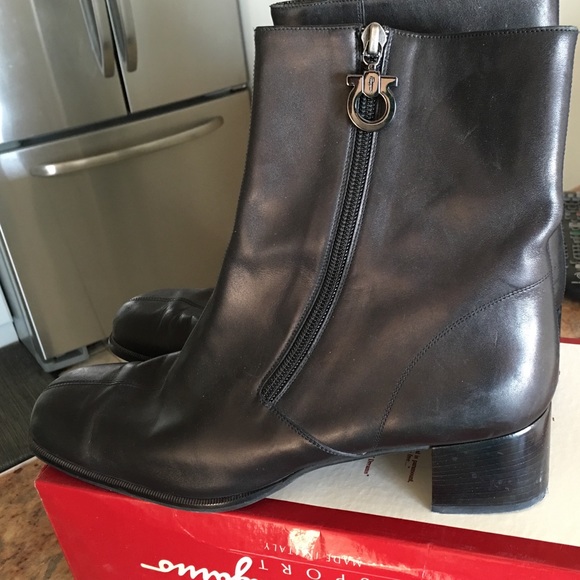 Salvatore Ferragsmo women's sz 10 boots blk