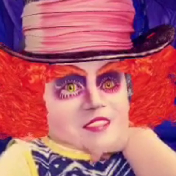 Meet your Posher, Andrea