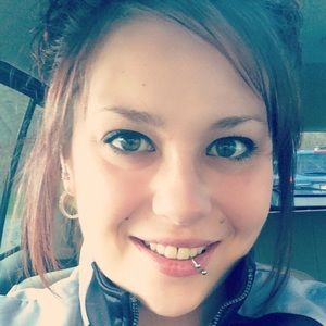 Meet your Posher, Christina