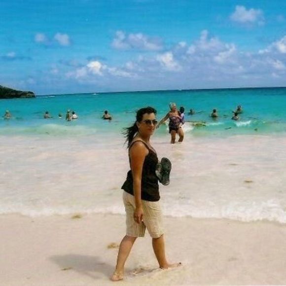 Meet your Posher, Veronica - Picture 1 of 1