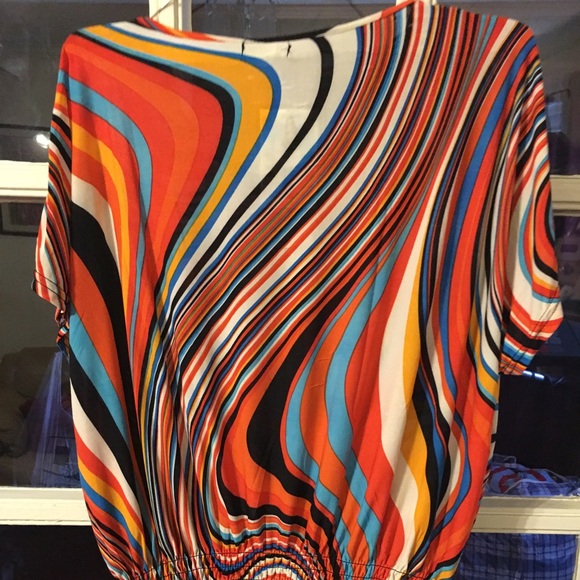 Pretty Summer Blouse - Picture 3 of 3