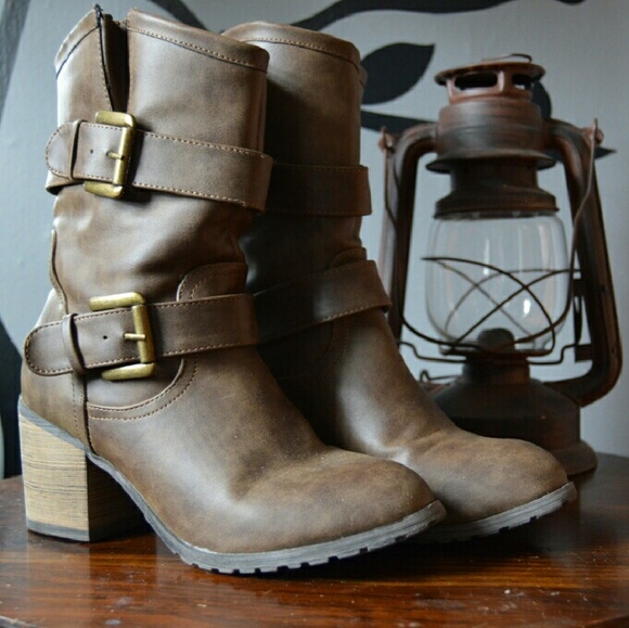 High Heeled brown bootied