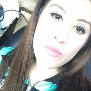 Meet your Posher, Fabiola