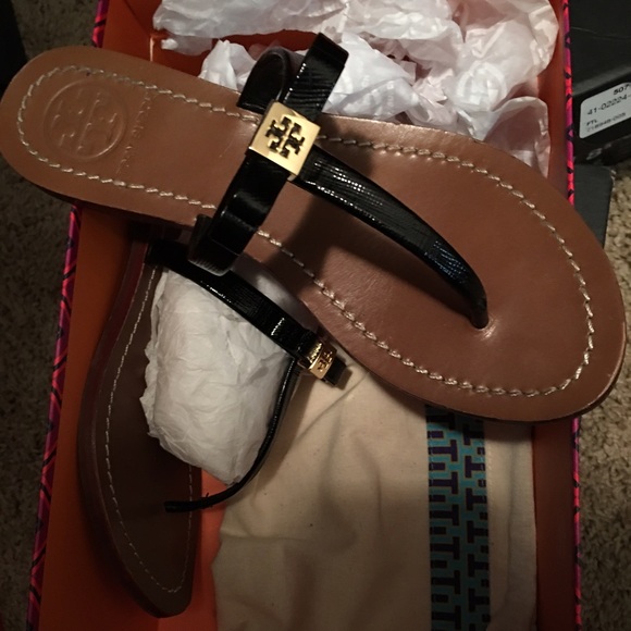 Tory Burch thing patent sandal