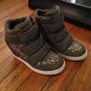High top sneakers