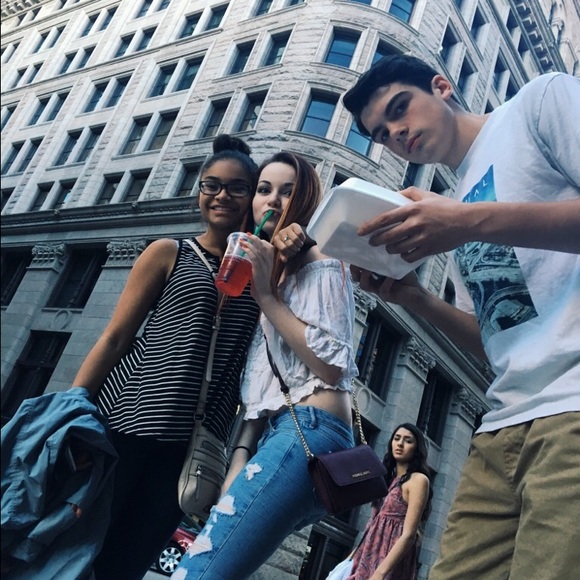 Meet your Posher, Kenzie