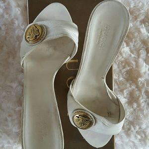 Gucci sandles in off white soft leather size 5